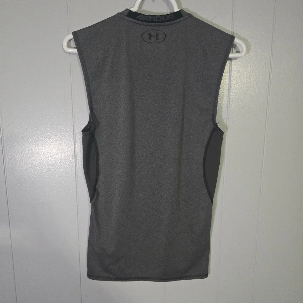 Under Armour Men's‎ Medium HeatGear Compression Sleeveless Shirt Tank Top Gray